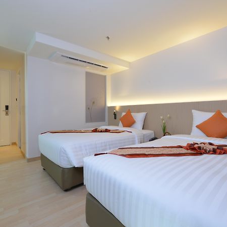 Hotel Le D'Tel Bangkok Extérieur photo Deluxe Room