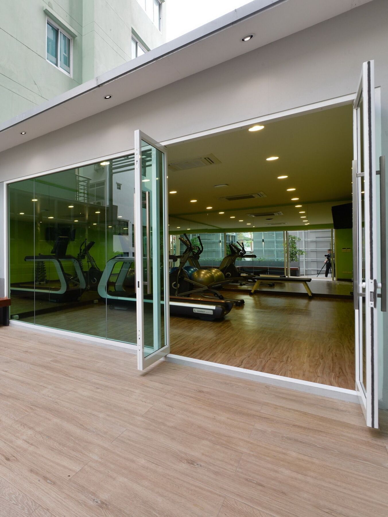 Hotel Le D'Tel Bangkok Extérieur photo A gym in a hotel